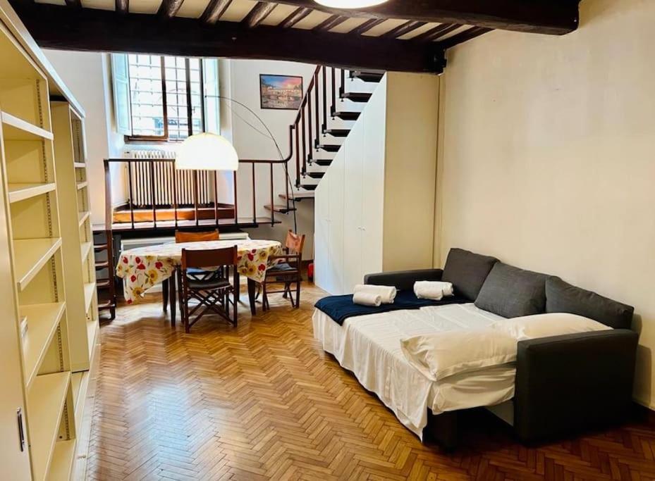 Ponte Vecchio Cozy Oltrarno Apartment Firenze Bagian luar foto
